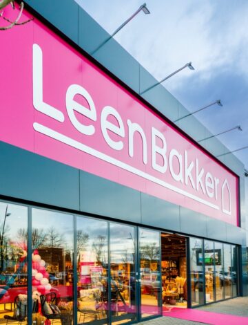 170 magasins en propre